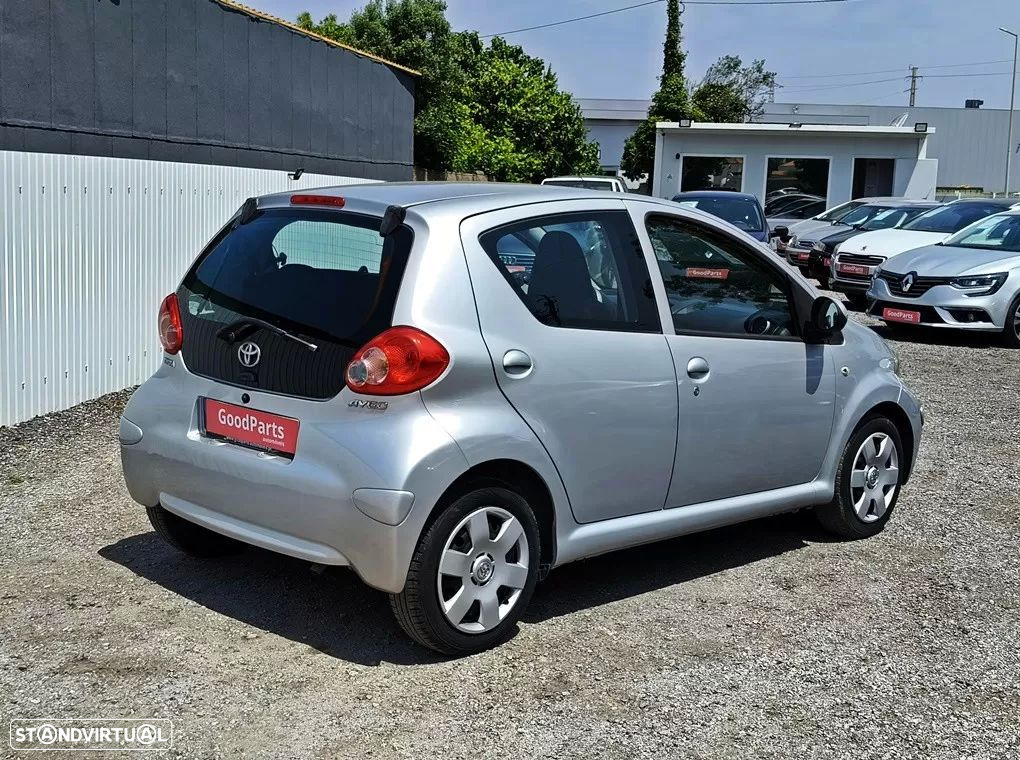 Toyota Aygo 1.0 + AC+VSC - 8