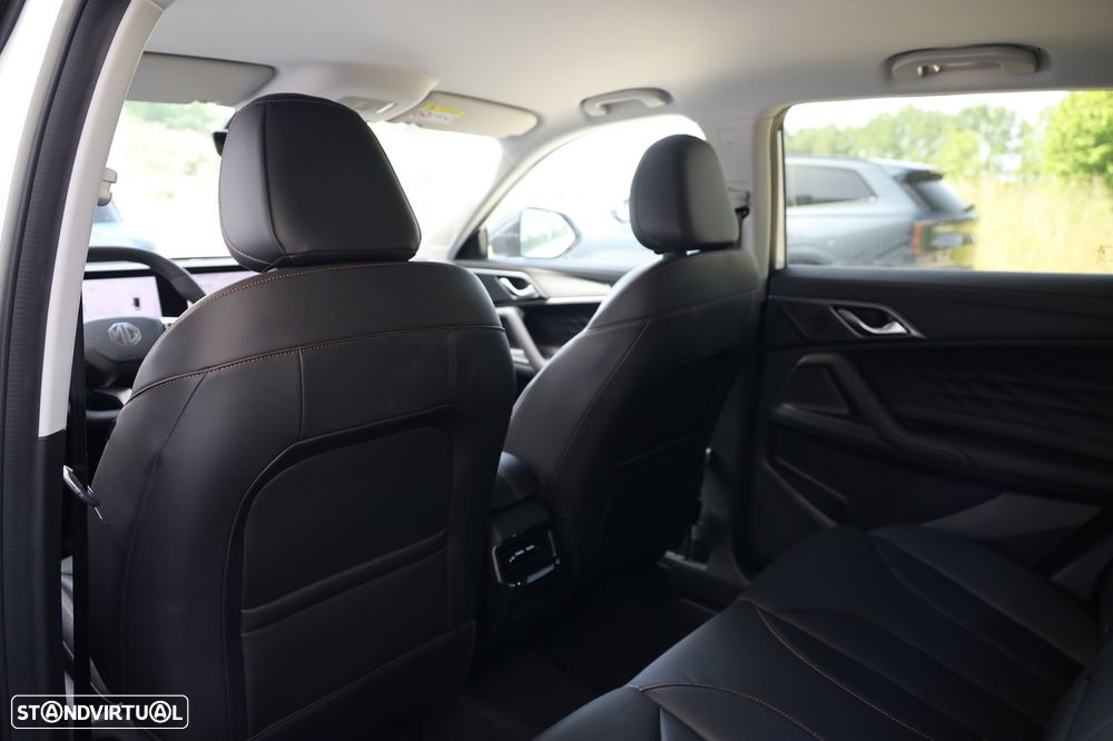 MG HS 1.5 Plug-in Hybrid Luxury - 10