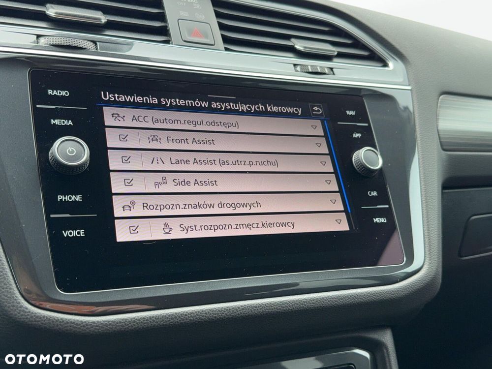 Volkswagen Tiguan - 26