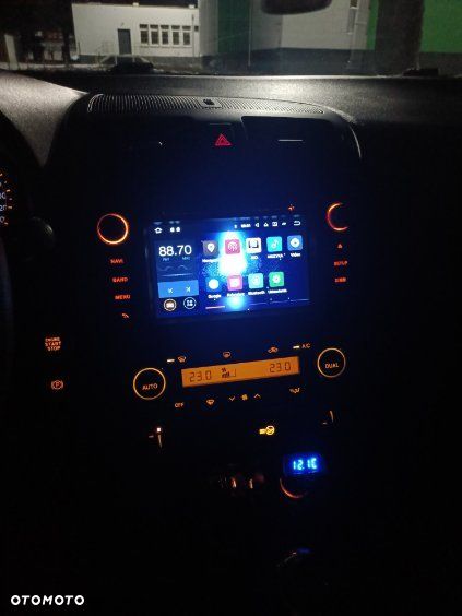 Toyota Avensis 2.0 D-4D Sol plus - 10