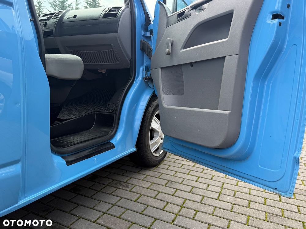 Volkswagen Transporter T5 - 8