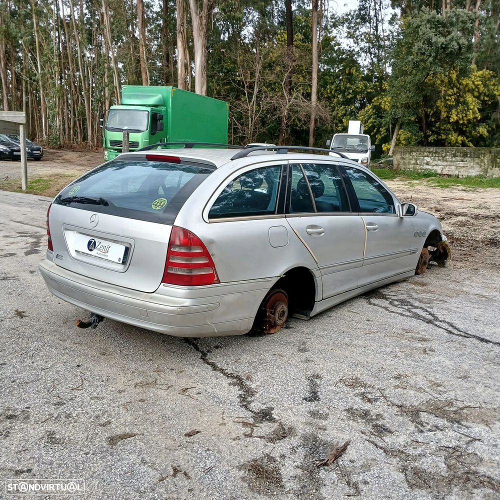 Mercedes-Benz C 270 CDI 2.7 de 2004 - Peças Usadas (10356) - 4