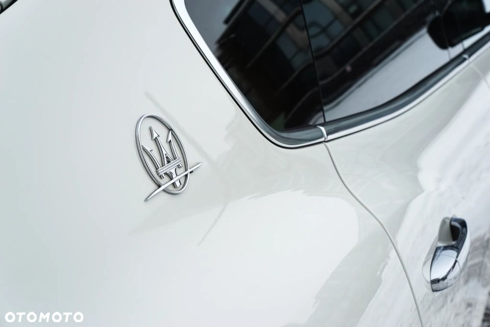 Maserati Levante Q4 - 10