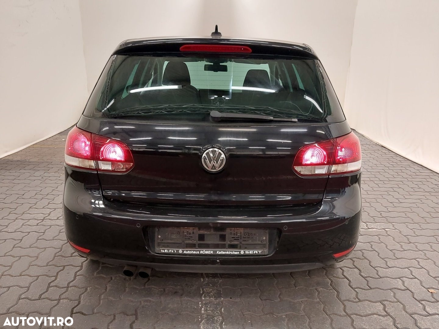 Volkswagen Golf 2.0 TDI DPF Highline - 4