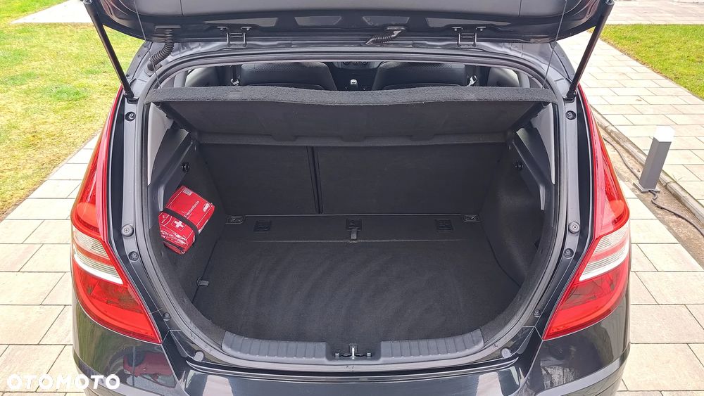 Hyundai i30 1.4 FIFA WM Edition - 26