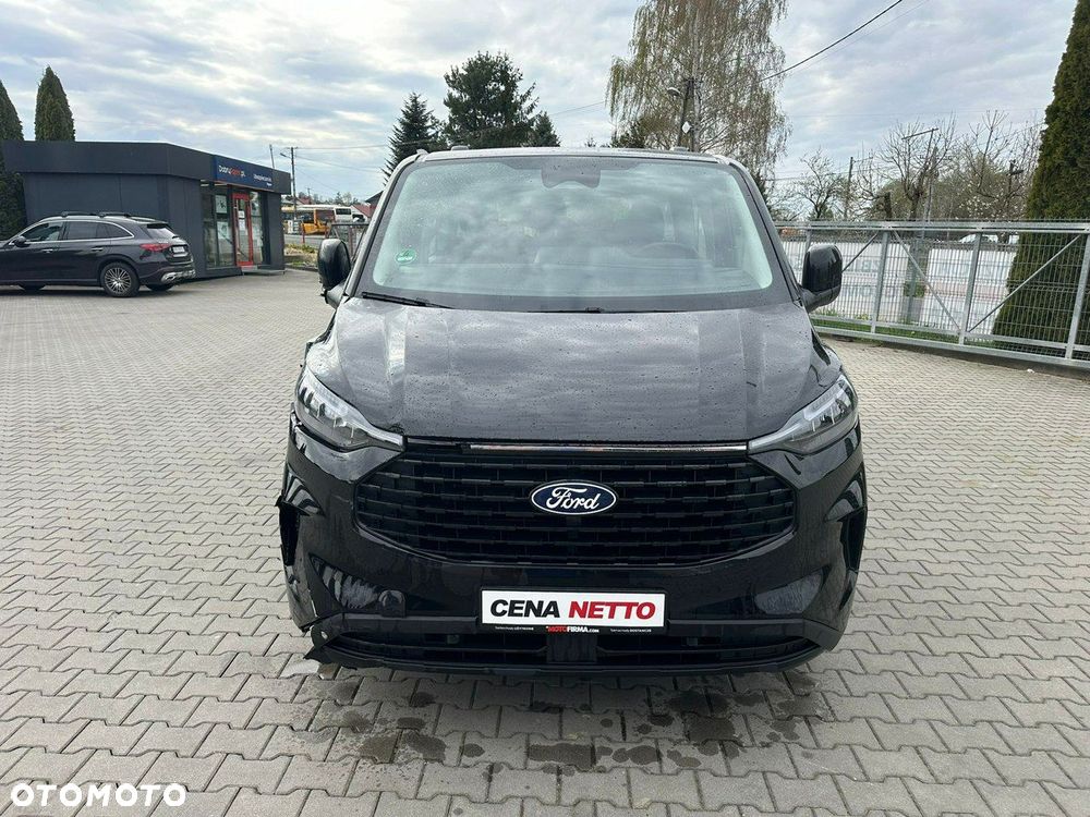 Ford Tourneo Custom - 9