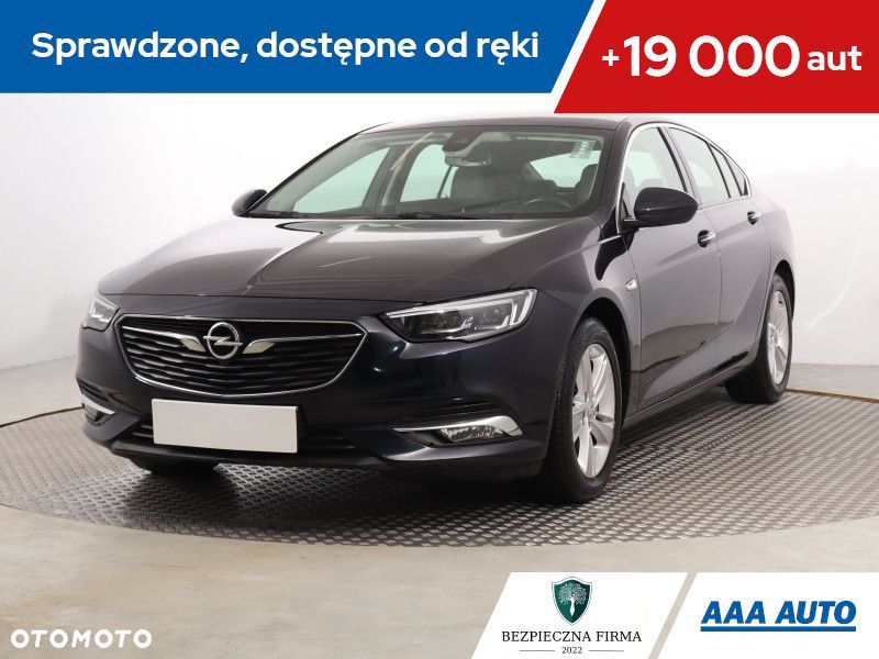 Opel Insignia - 1