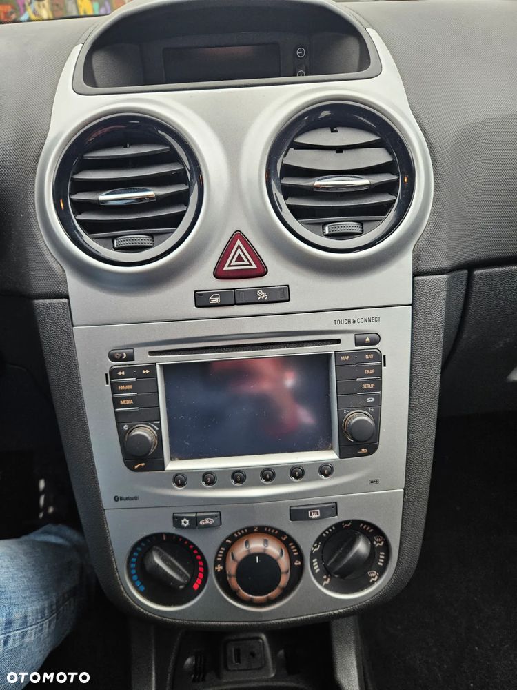 Opel Corsa 1.2 16V Cosmo - 16