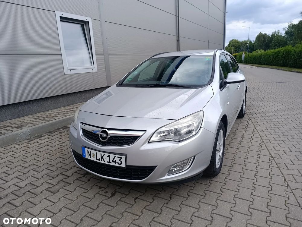 Opel Astra 1.4 Turbo 150 Jahre - 5