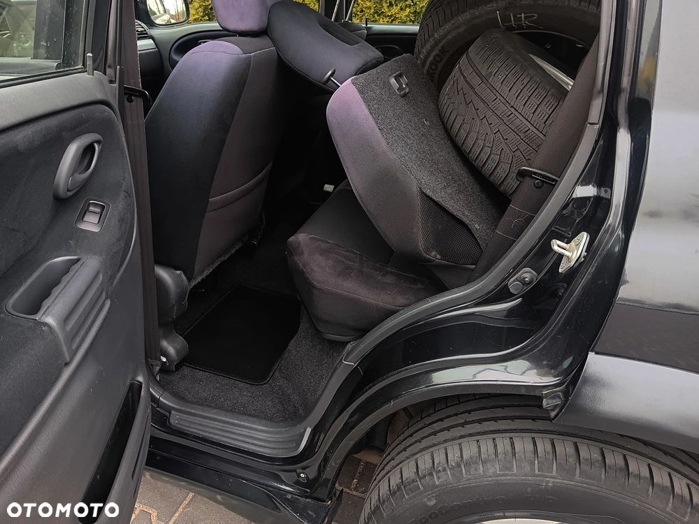 Suzuki Grand Vitara 2.5 V6 Comfort - 19