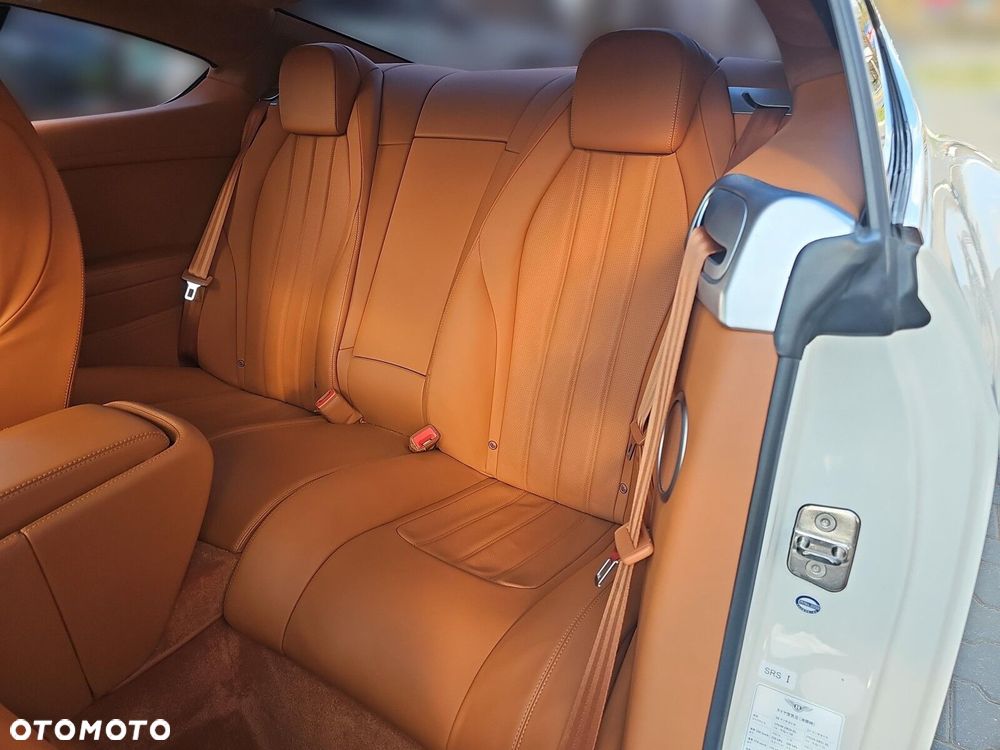 Bentley Continental GT - 12