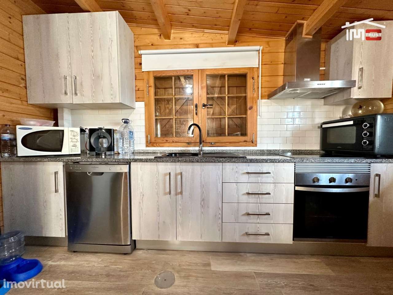 Fantástica Oportunidade Moradia inserida num Lote de 540m2 - Grande imagem: 3/32