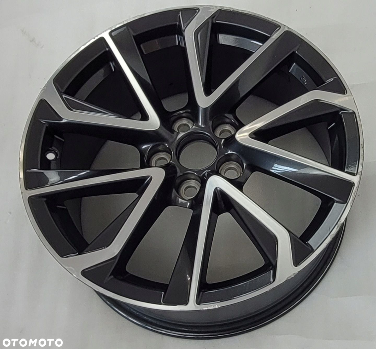 FELGA TOYOTA COROLLA E21 8x18 18 ET40 5x114,3 3419-5 - 8