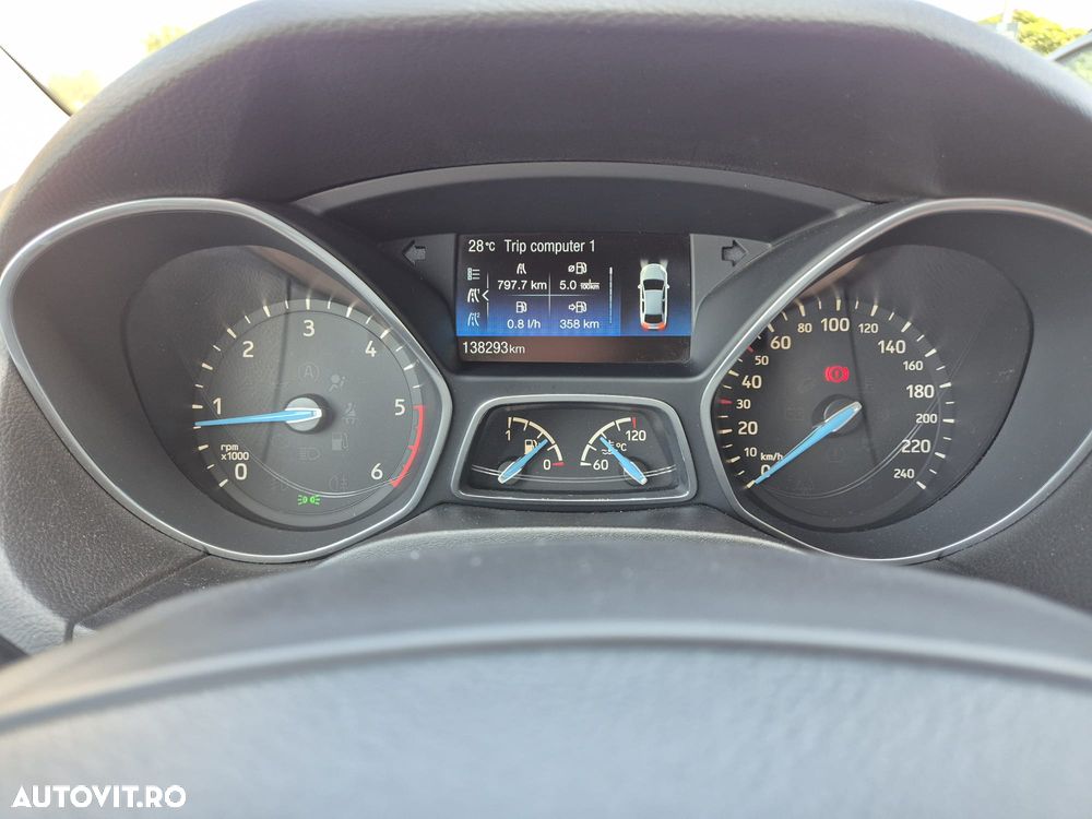 Ford Focus 1.5 TDCi Trend - 12