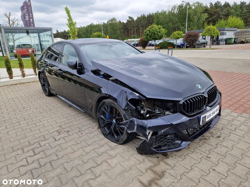 BMW Seria 5 M550i xDrive sport - 3