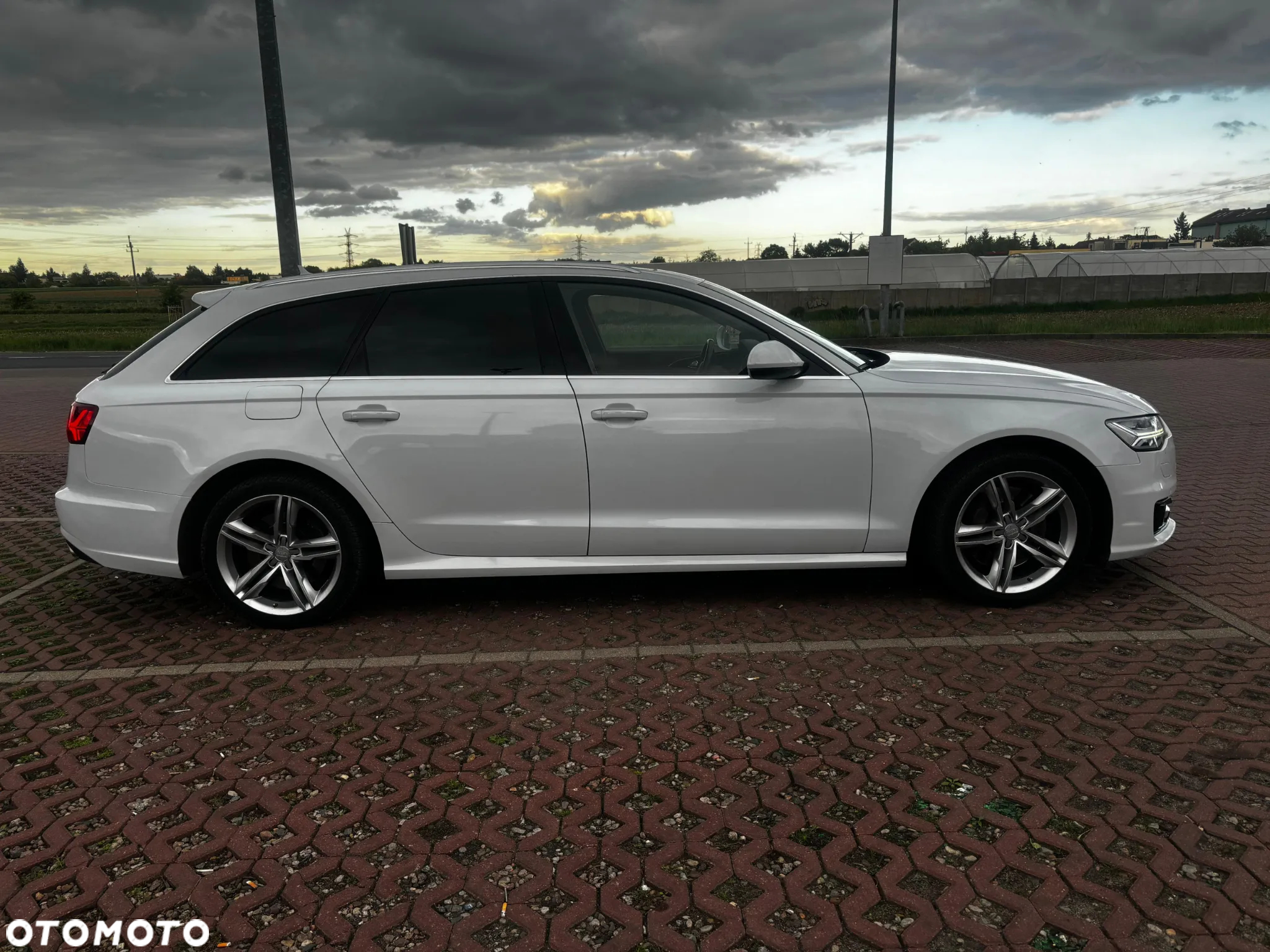Audi A6 Avant 3.0 TDI quattro S tronic - 5