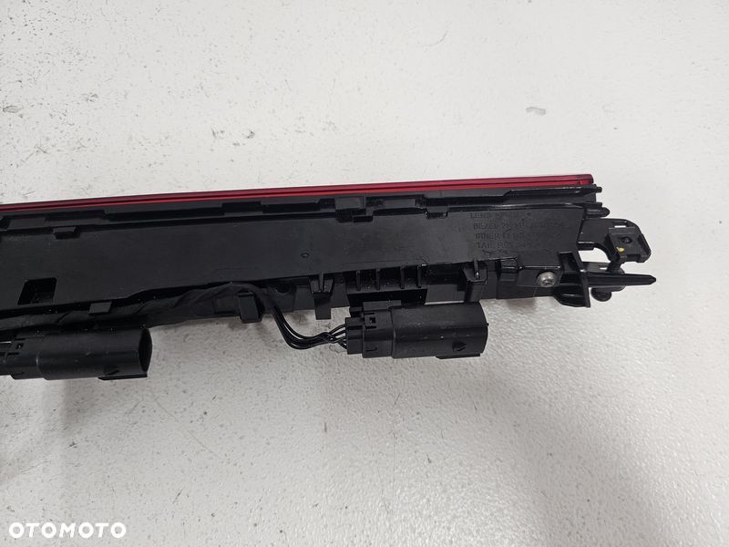 VOLVO C40 LAMPA LEWY TYŁ LEWA TYLNA W KLAPĘ - 9