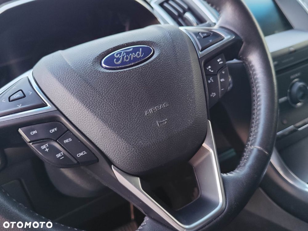 Ford Edge - 30