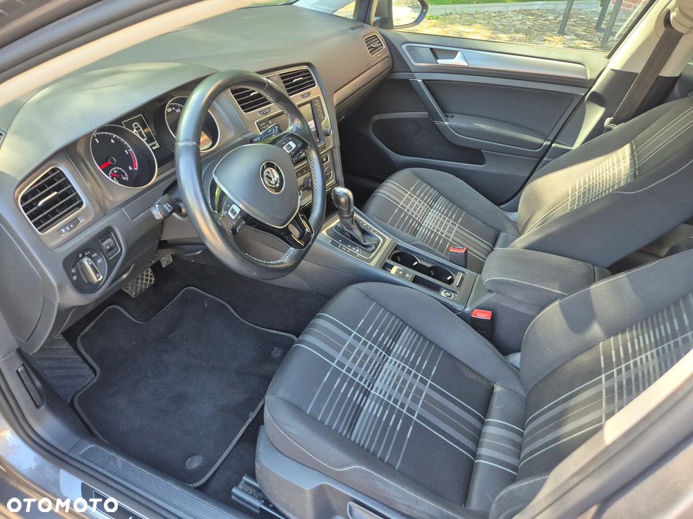 Volkswagen Golf 1.6 TDI BlueMotion Technology DSG Lounge - 5