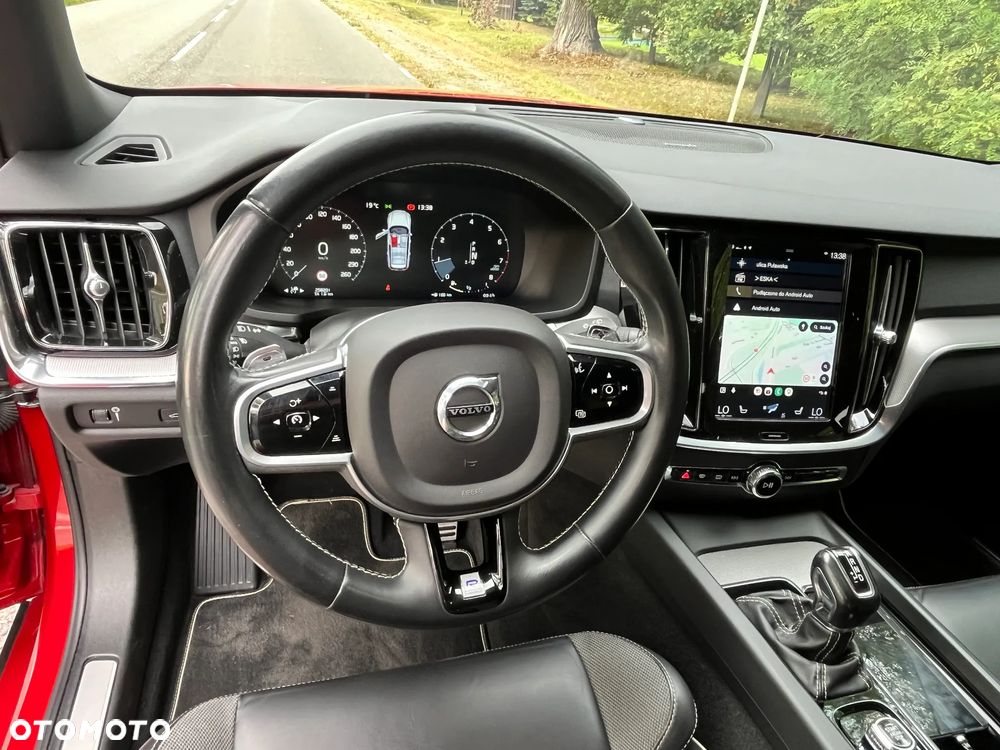 Volvo V60 T5 Geartronic R-Design - 21