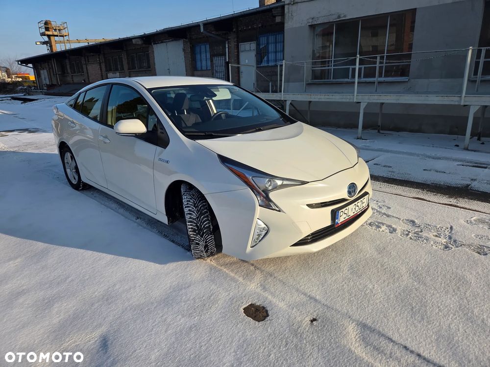 Toyota Prius 1.8 Hybrid Premium - 8