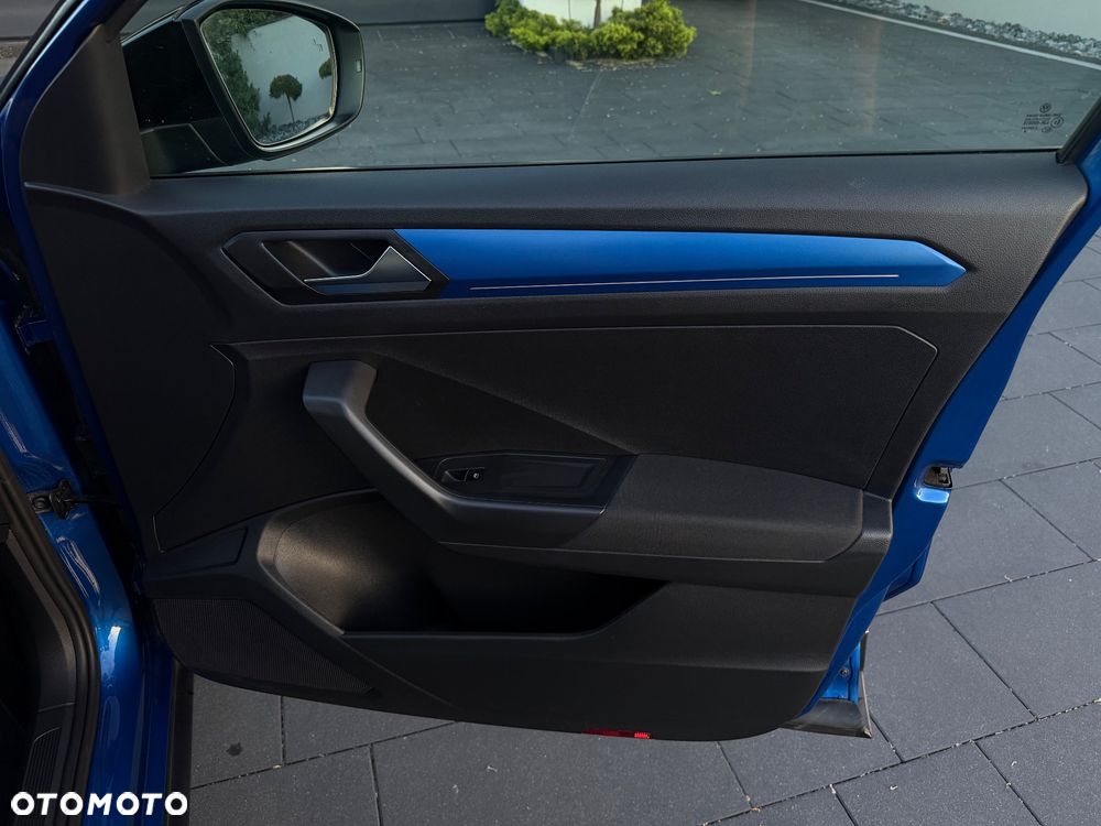 Volkswagen T-Roc 1.0 TSI Advance - 34