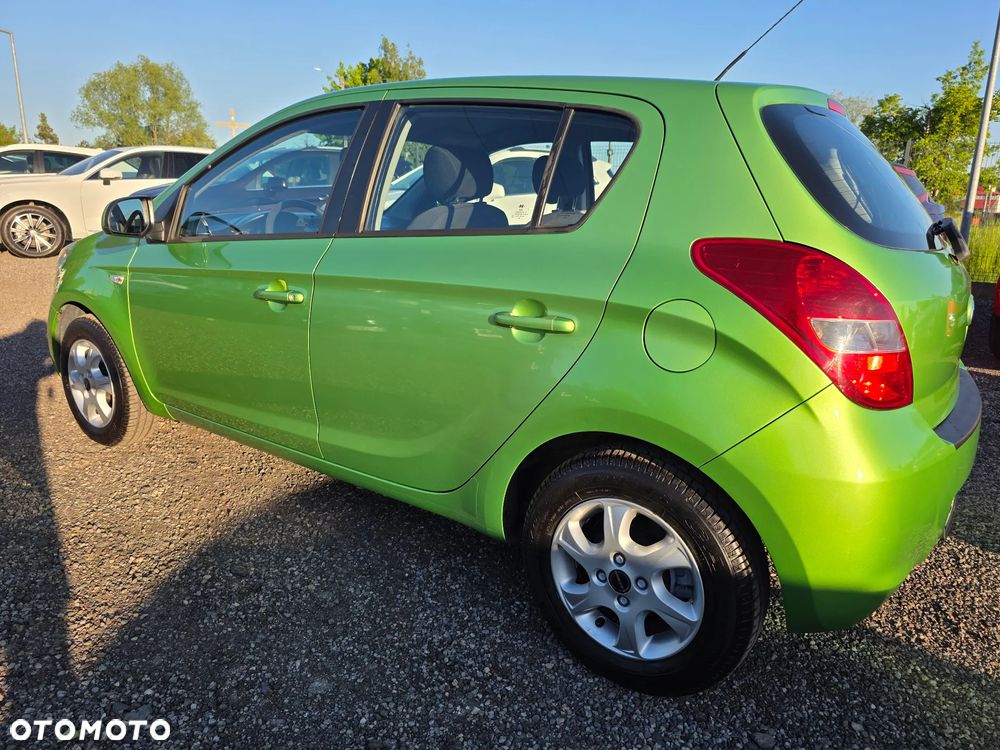Hyundai i20 1.2 FIFA WM Edition - 26
