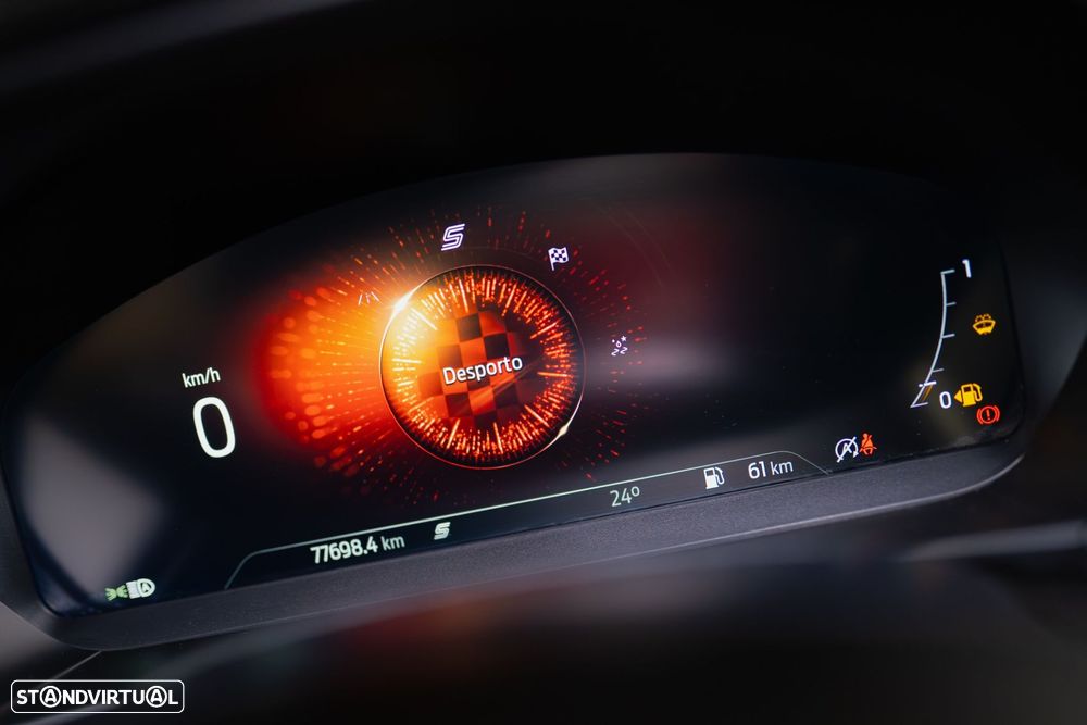 Ford Focus 2.3 EcoBoost S&S ST - 48