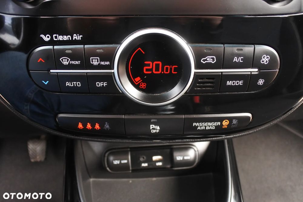 Kia Soul 1.6 CRDI Dream Team Edition - 16