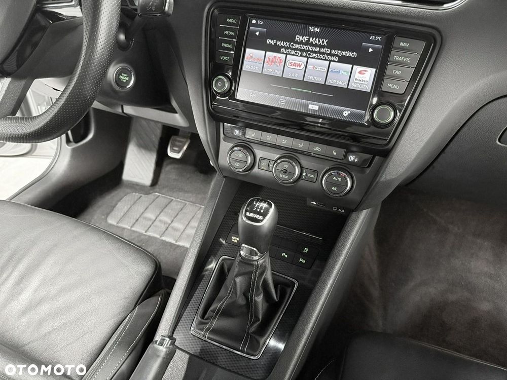 Skoda Octavia 2.0 TDI RS - 30