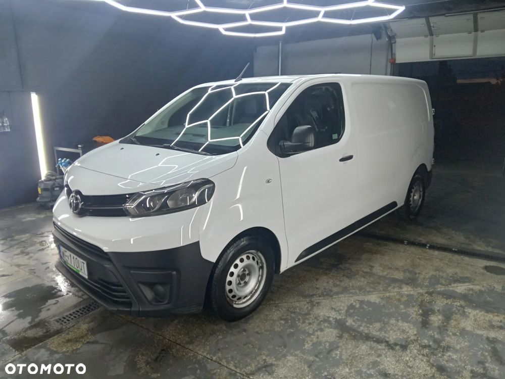 Toyota proace - 10