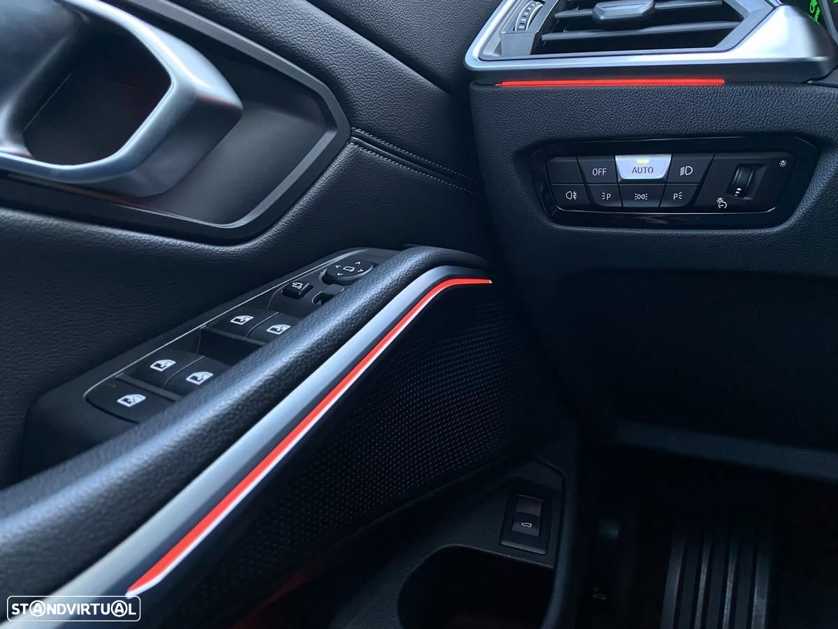 BMW 320 i Touring Line Sport - 30