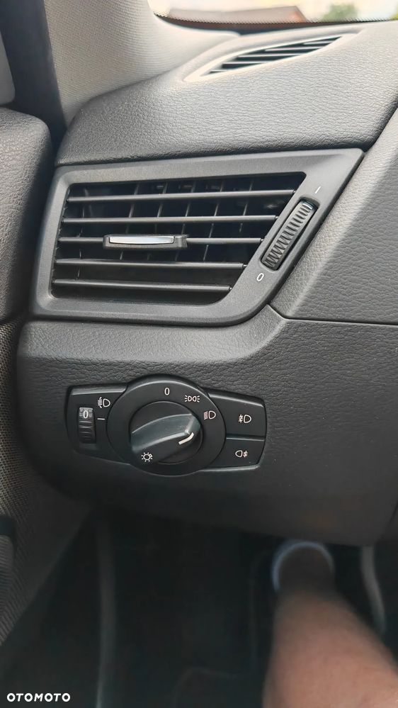 BMW X1 sDrive18d - 16