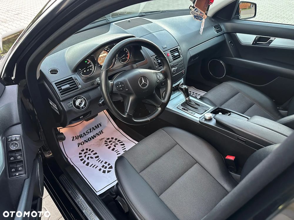 Mercedes-Benz Klasa C 200 (BlueEFFICIENCY) 7G-TRONIC Avantgarde - 22