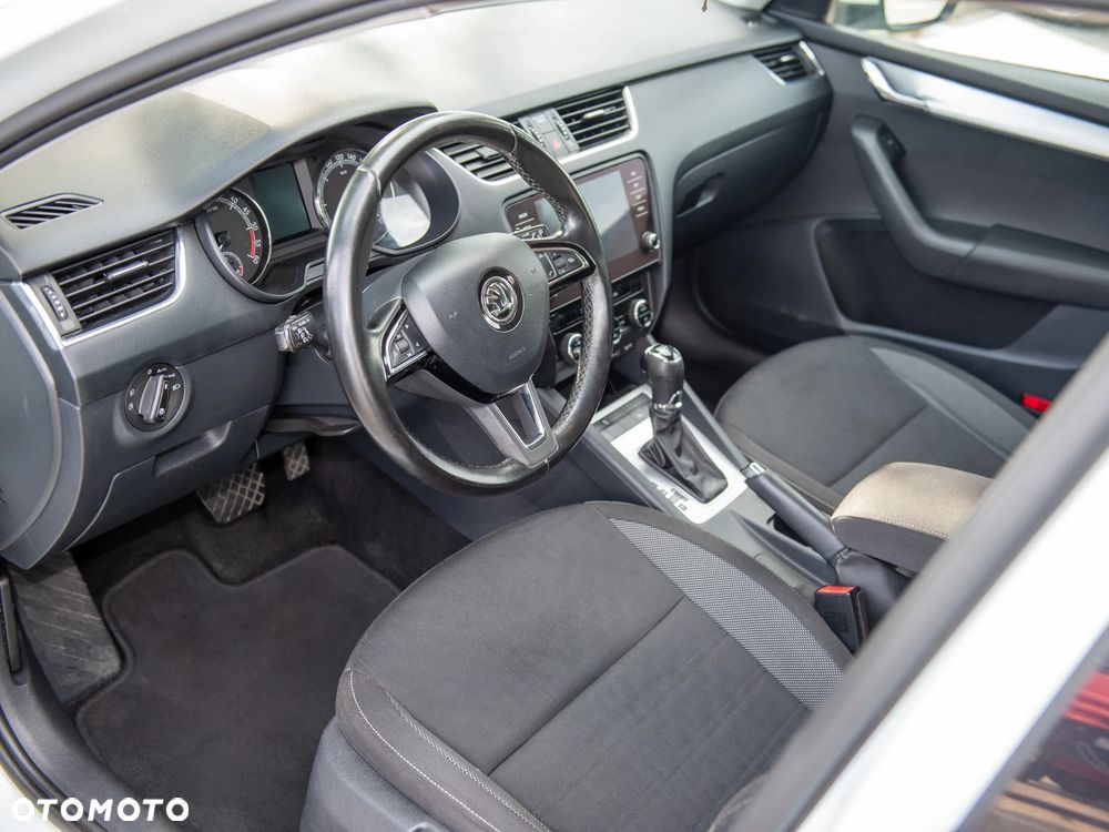 Skoda Octavia 2.0 TDI DSG Ambition - 19