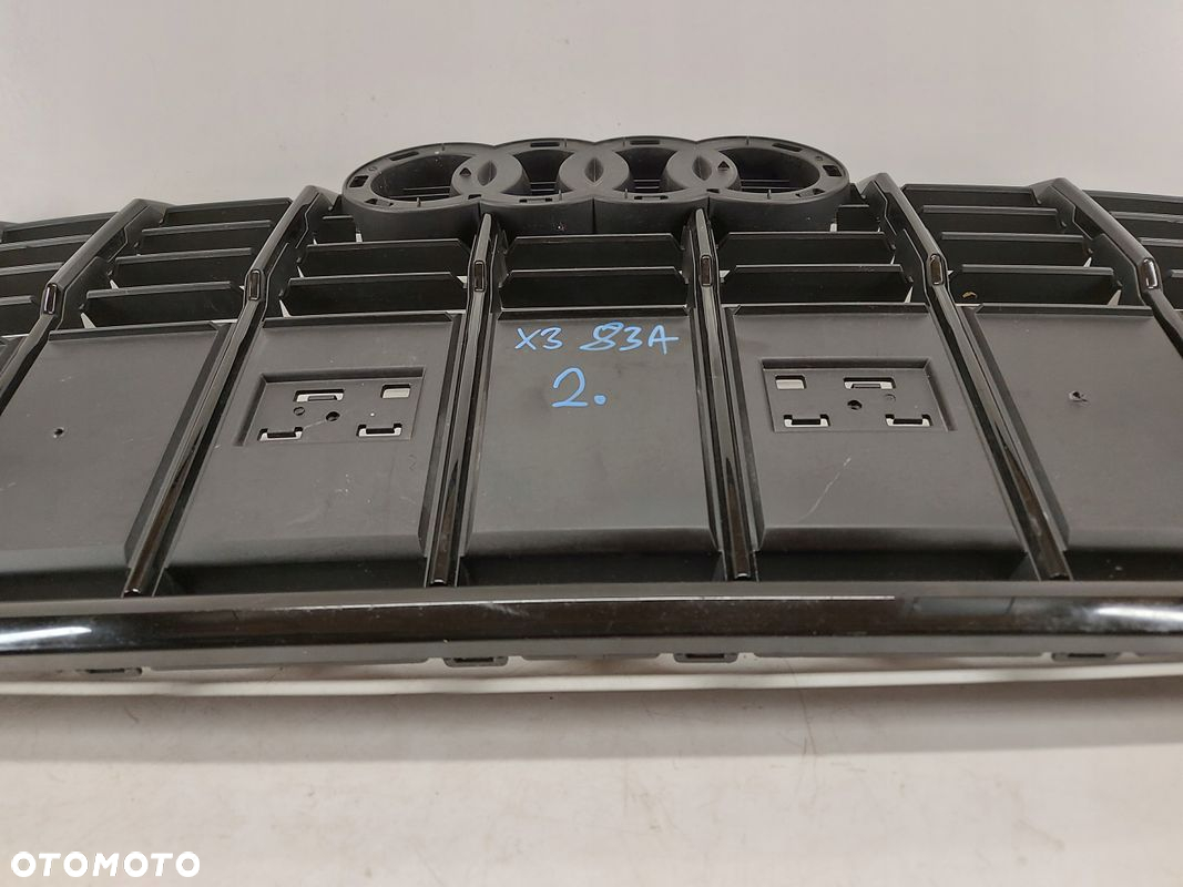 Audi Q3 2 II 83A grill Atrapa - 10