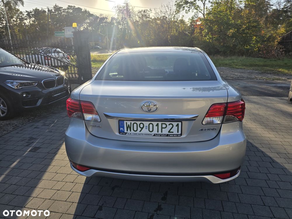 Toyota Avensis 2012 photo 4