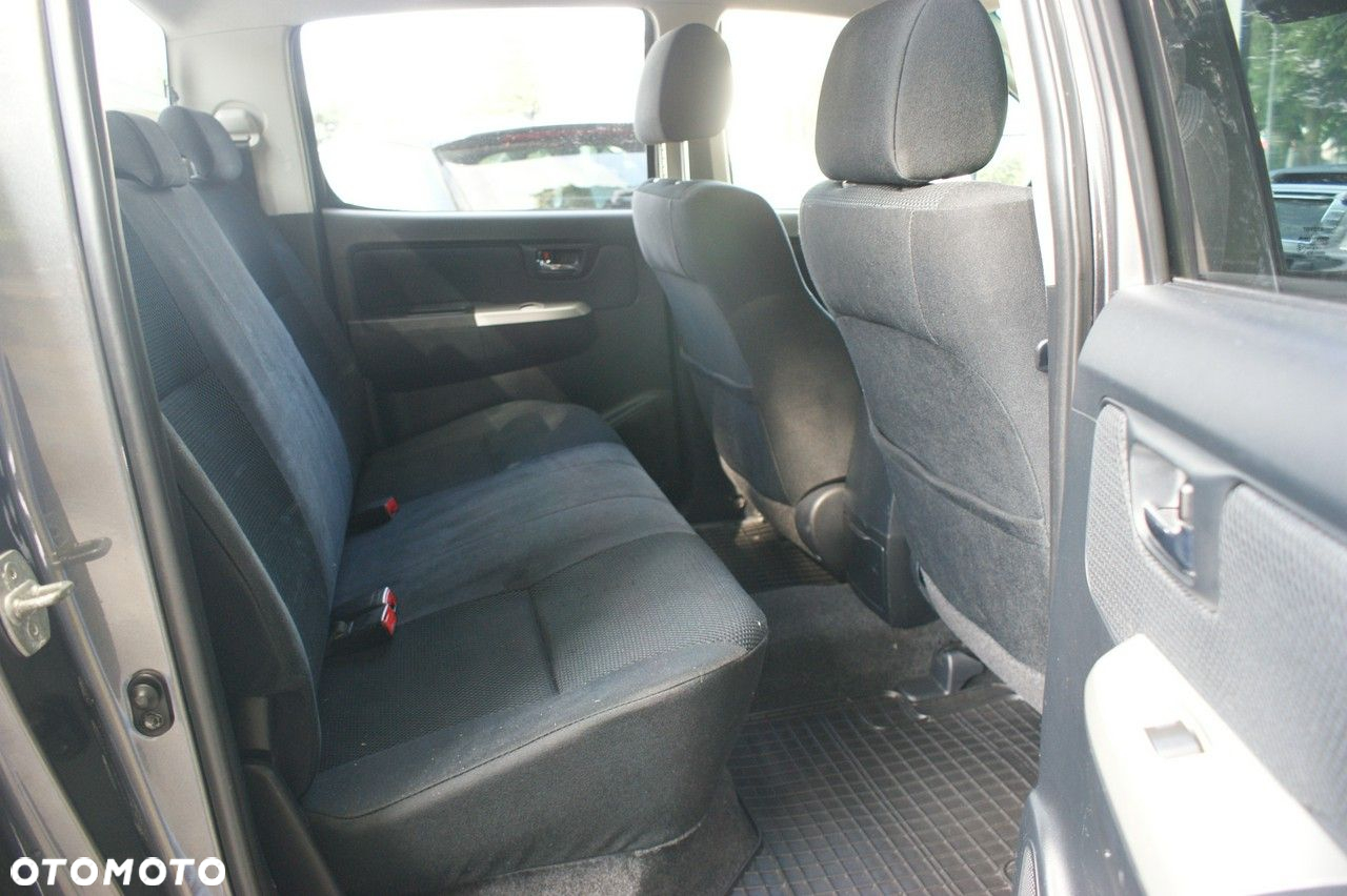 Toyota Hilux - 20