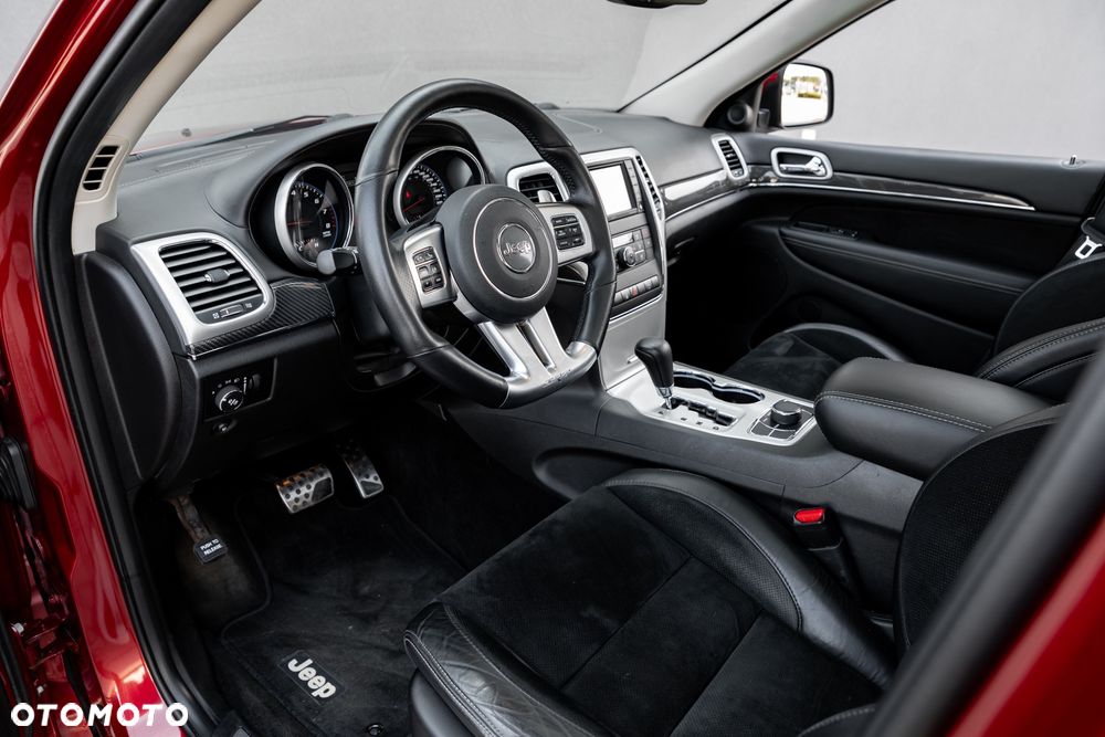 Jeep Grand Cherokee SRT8 - 17