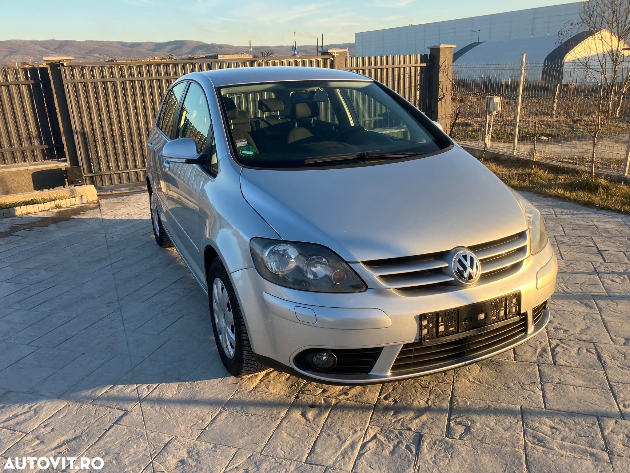 Volkswagen Golf Plus 1.9 TDI Goal - 1