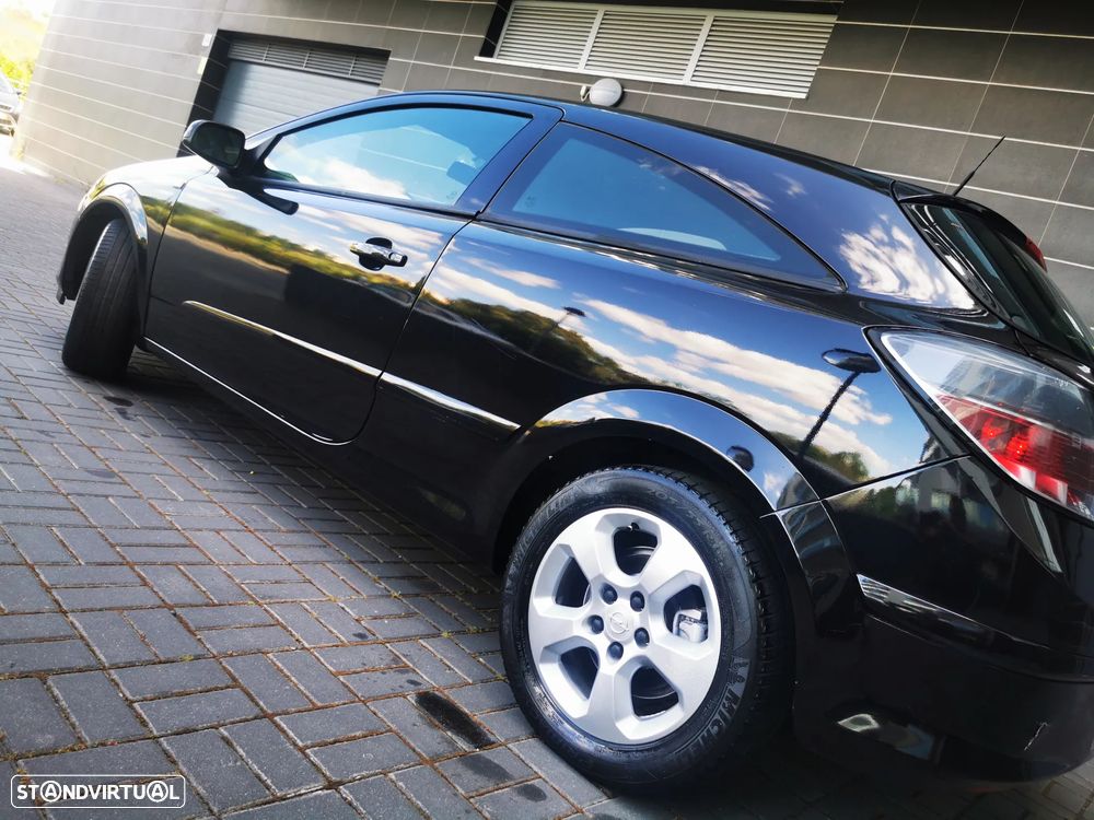 Opel Astra GTC 1.3 CDTI - 10