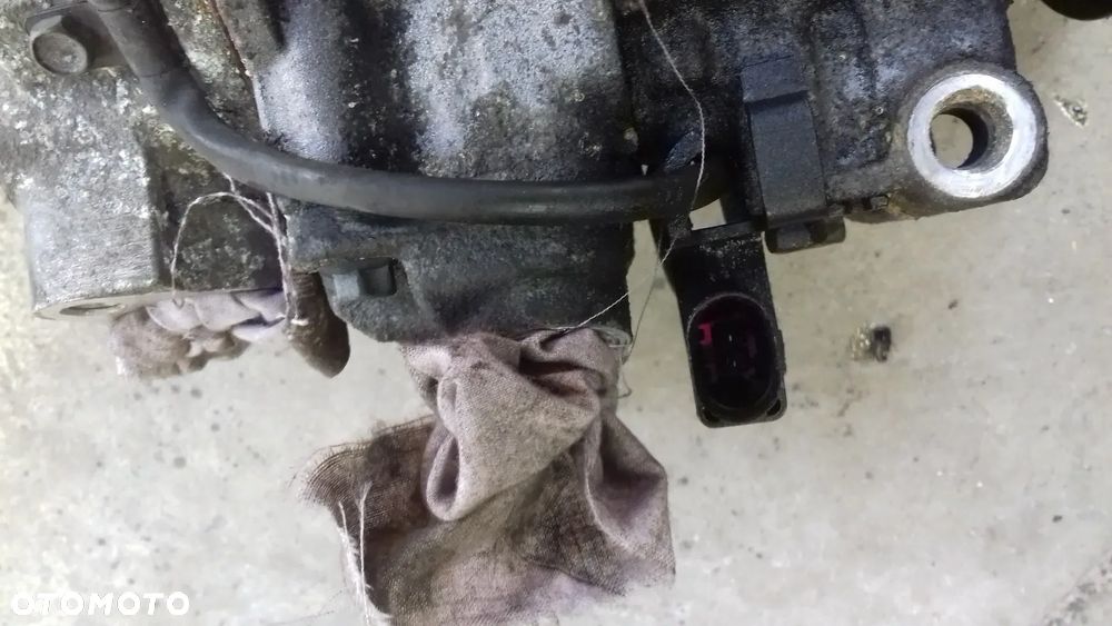 sprężarka klimatyzacji 4F0260805AG A6 C6 2.7 TDI - 3