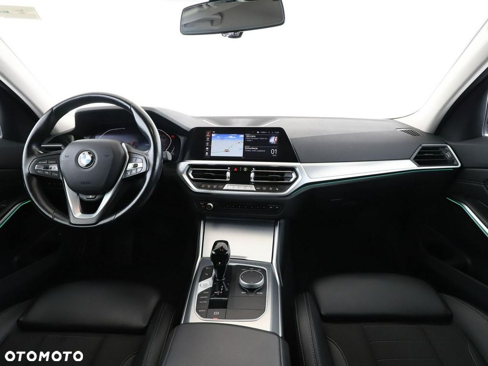 BMW Seria 3 318d MHEV Advantage - 16