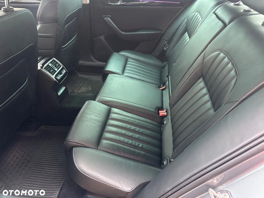 Skoda Superb 2.0 TSI L&K DSG - 31