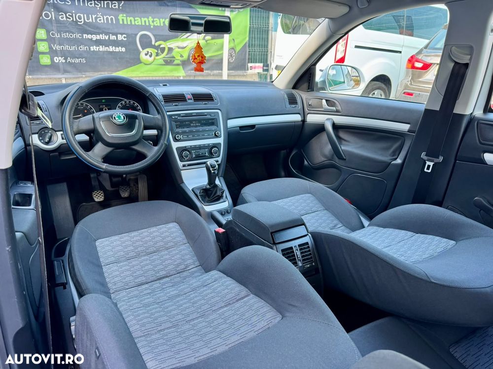 Skoda Octavia 2.0 TDI Ambiente - 11