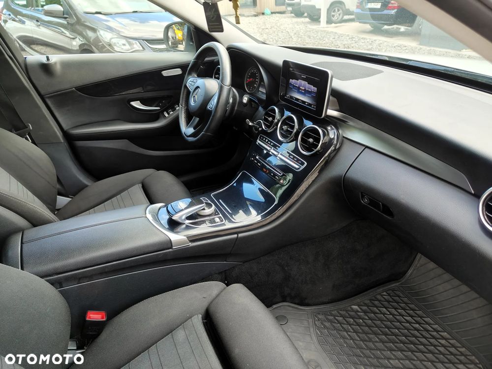 Mercedes-Benz Klasa C 200 d 9G-TRONIC - 27