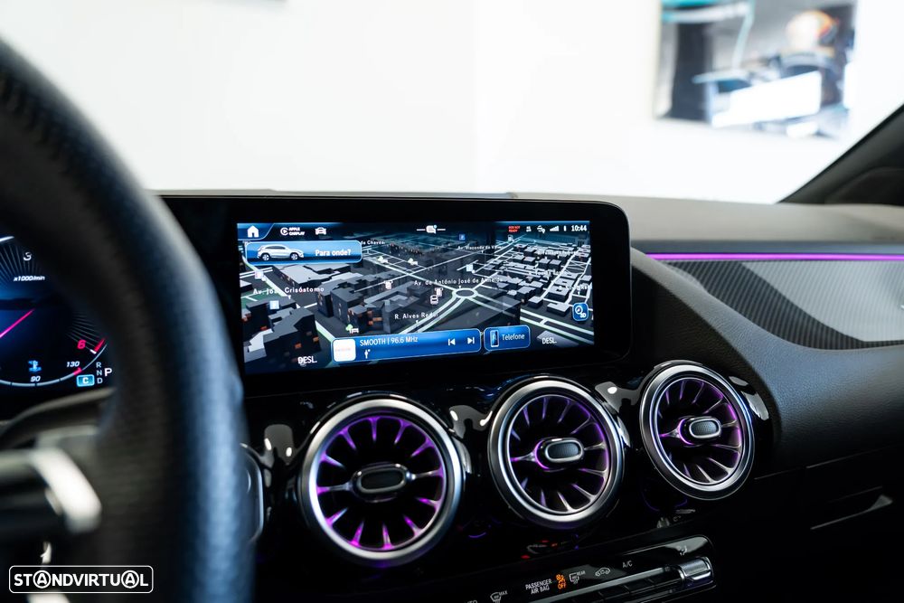Mercedes-Benz GLA 180 d AMG Line — fotografia 17