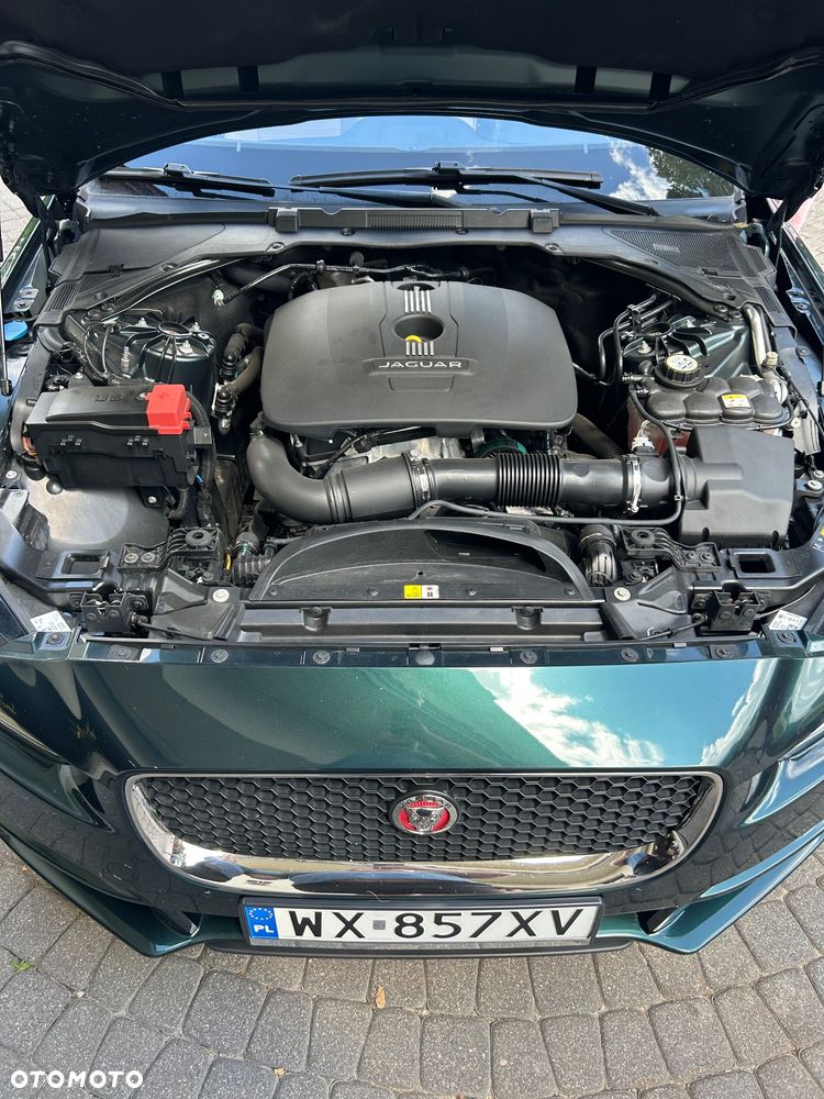 Jaguar XE 2.0 T Prestige - 14