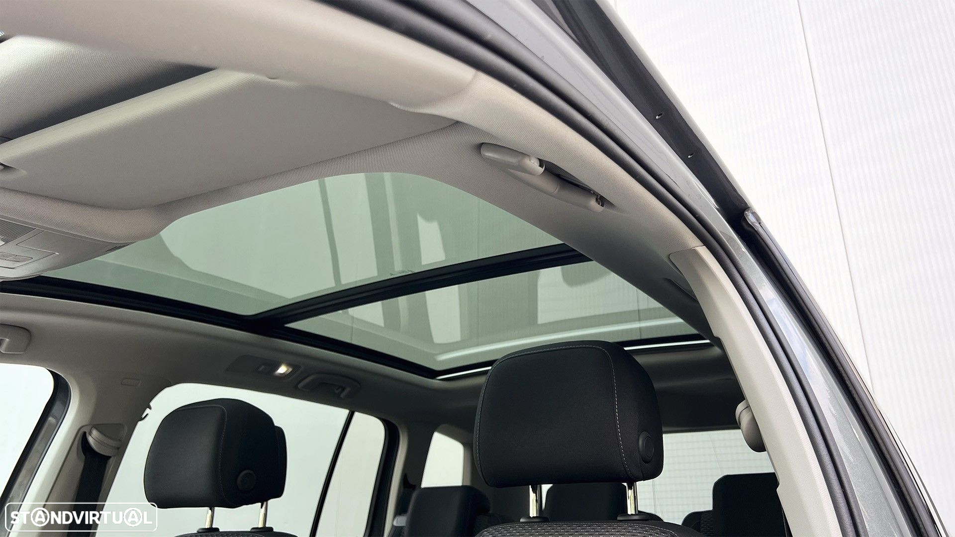 VW Touran 1.6 TDI Confortline DSG - 25