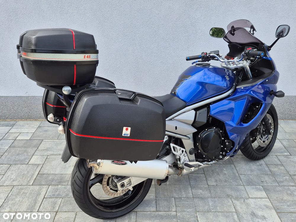 Suzuki GSX - 8
